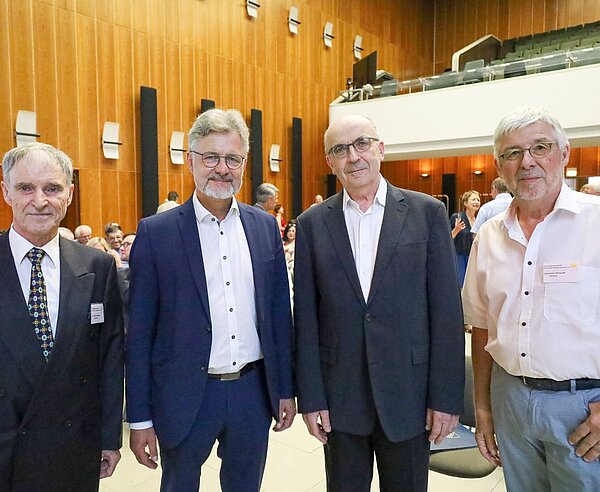 Redner bei der Feier im Bürgersaal waren Dr. ­Helmut Rempp (Vorsitzender AKB), OB Dr. Frank Mentrup, BVG-Richter Dr. Ulrich ­Maidowkski und Joachim Hornuff (AKB).