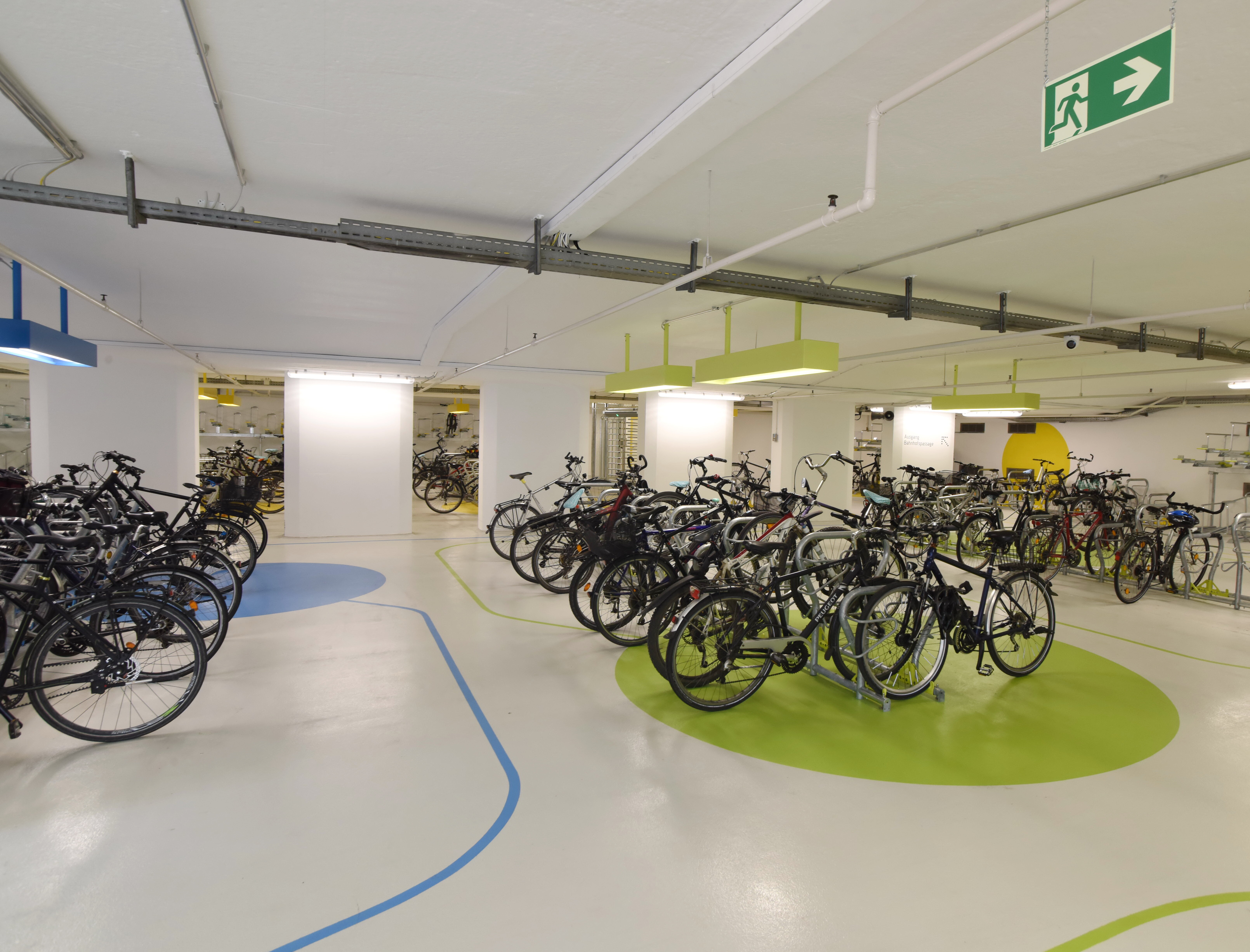 Die Fahrradstation am Hauptbahnhof Süd. Ausgezeichnet mit dem Deutschen Fahrradpreis 2020.