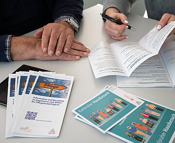 In der Sozial- und Jugendbehörde können sich auch Senioren bei Problemen beraten lassen.