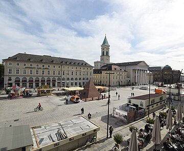 Die Karlsruher Einwohnerzahl steigt wieder an.