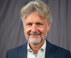 Porträt von Dr. Frank Mentrup