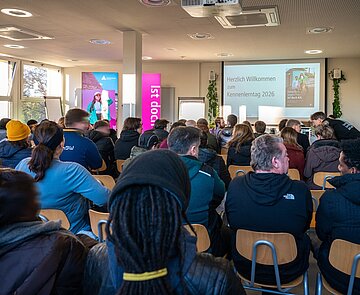 Starker Andrang im Exotenhaus beim Kennenlerntag für Geflüchtete.