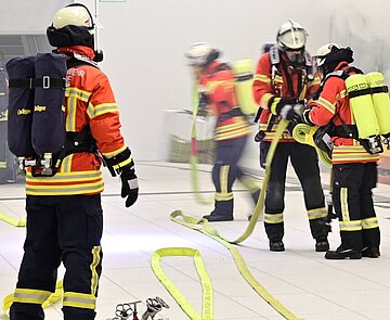 Einsatzübung der Feuerwehr, Haltestelle Marktplatz; unterirdisch; Stadtbahntunnel; Stadtbahn