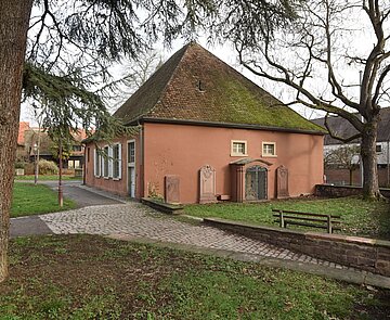 Außenansicht der Nicholauskapelle in Durlach