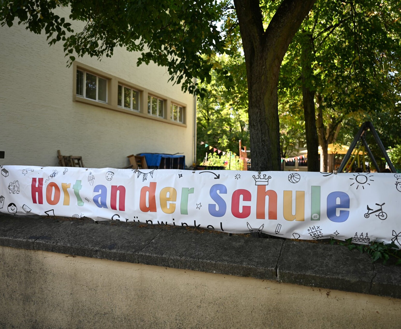 Außenansichten des Schülerhorts Grünwinkel