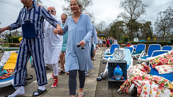 Das Sonnenbad ist mit einer Eröffnungsparty in die Saison gestartet.