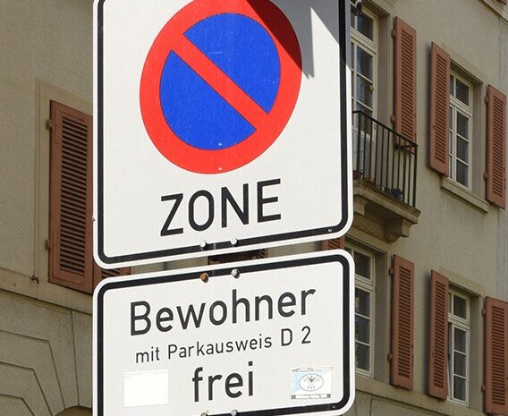 In der ausgewiesenen Zone in der August-Dürr-Straße dürfen nur Bewohner parken.