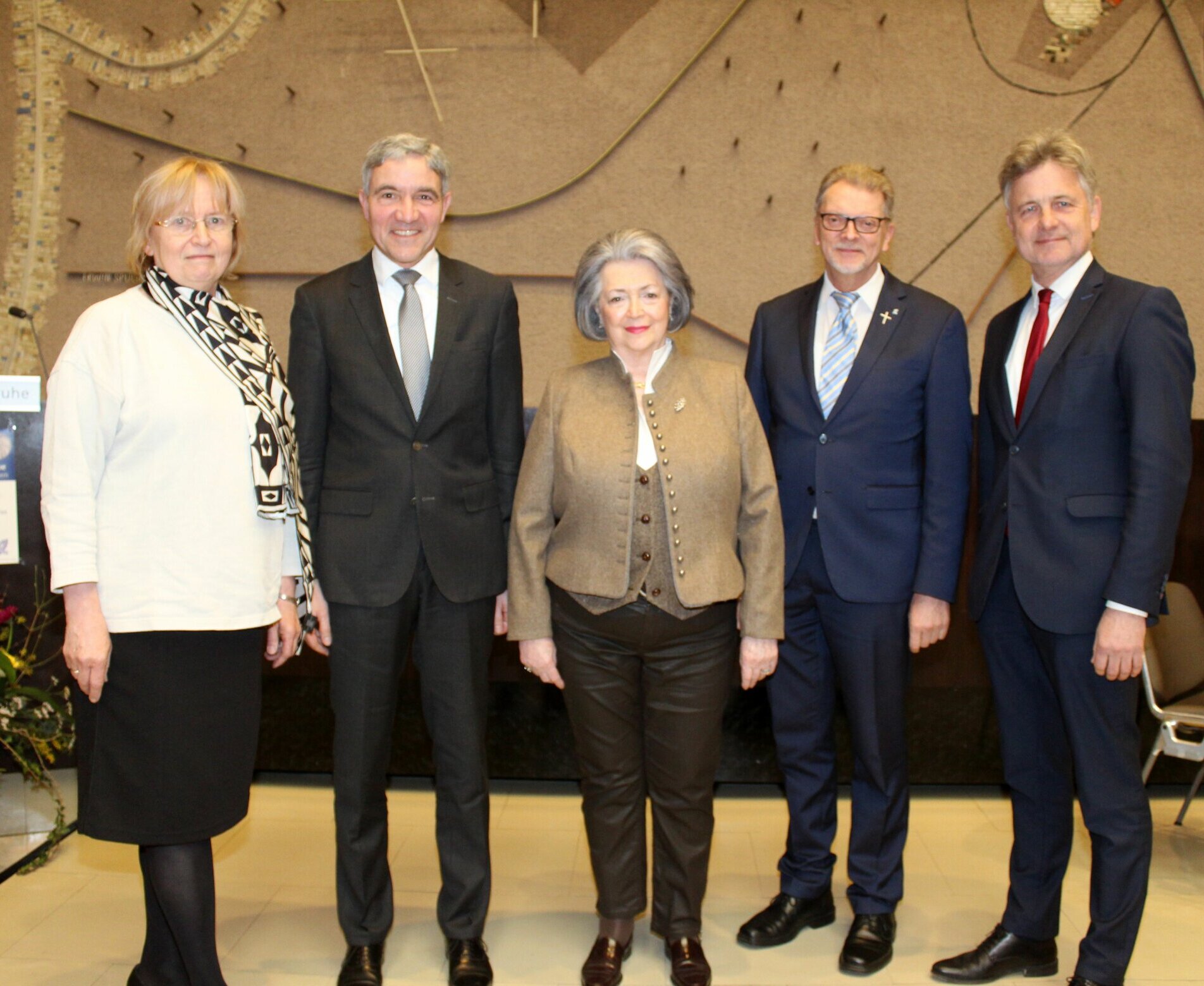 Aufruf zum Dialog: Kira Busch-Wagner, Stephan Harbarth, Solange ­Rosenberg, Pfarrer Erhard Bechtold und OB Mentrup (v.l.)