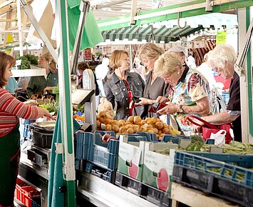 Wochenmarkt Stephanplatz