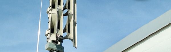 Zu sehen ist eine Nahaufnahme einer Warnsirene