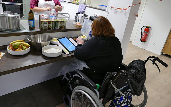 Abbildung des Kochbereichs der Heimstiftung Karlsruhe.