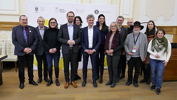 Temeswars Oberbürgermeister Dominic Fritz begrüßte die Delegation aus Karlsruhe im Rathaus