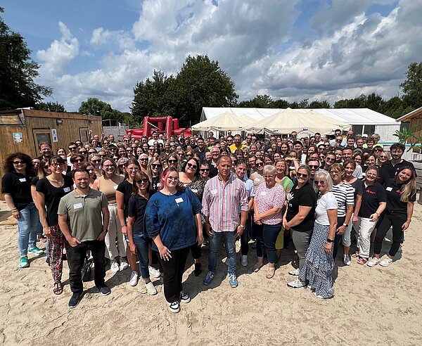 Gruppenfoto Ausbildendenhonorierung 2025