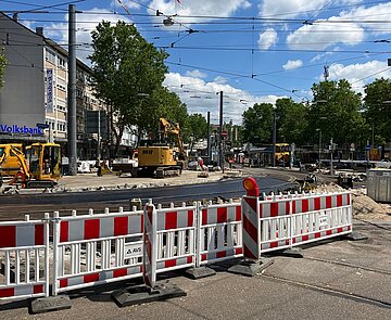 Gleisbauarbeiten auf der Kreuzung am Entenfang