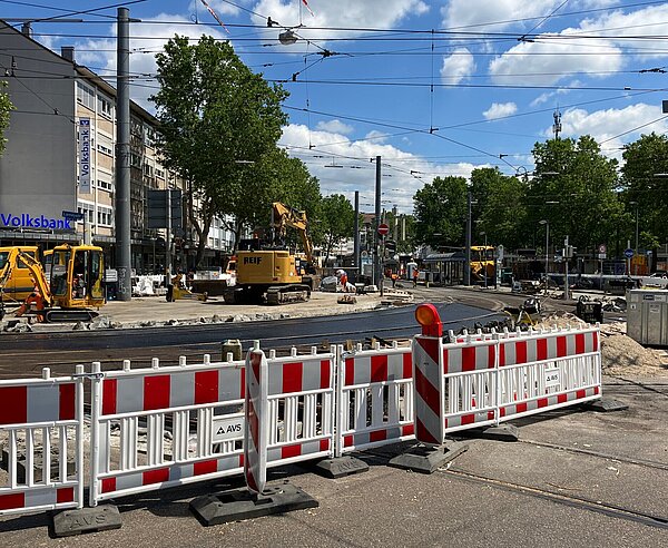Gleisbauarbeiten auf der Kreuzung am Entenfang