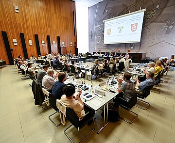 Das Thema Trinkwasserversorgung stand im Mittelpunkt der gemeinsamen Gemeinderatssitzung im Bürgersaal des Rathauses.