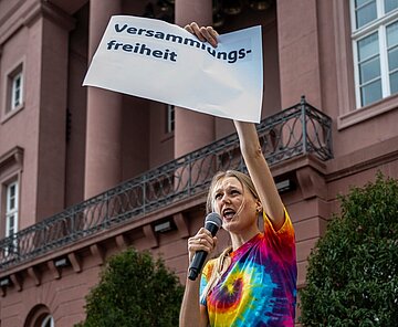 Verteidigung der Versammlungsfreiheit.