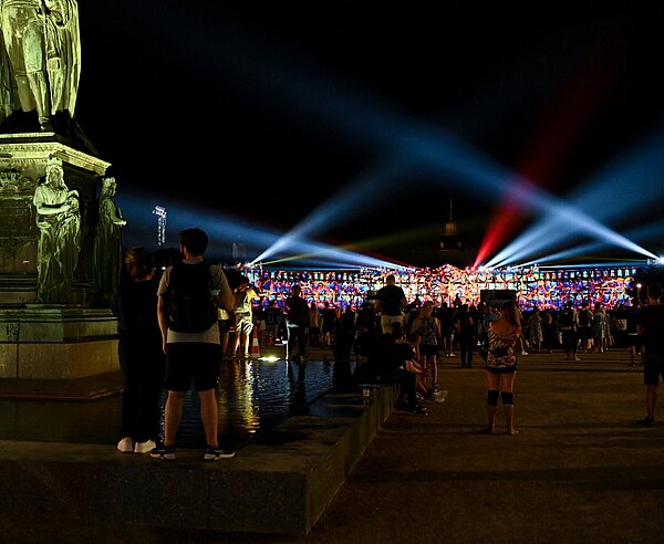 Schlosslichtspiele 2023, Illumination der Karlsruher Schlossfassade, achte Ausgabe