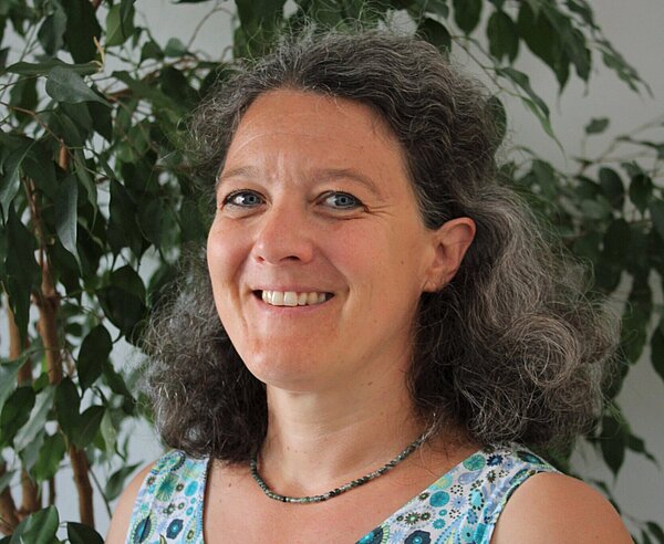 Georgia Thomann, Arbeitsförderung Karlsruhe