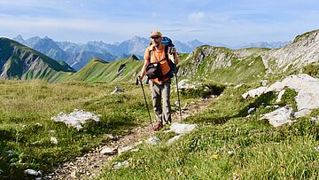 Autor Günter Kromer auf einer seiner Wanderungen.