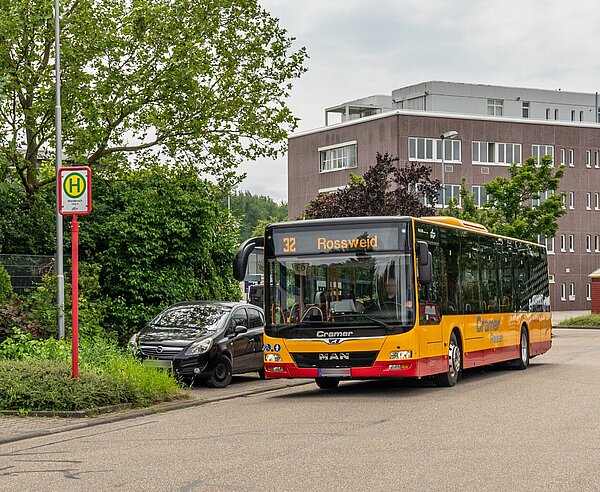 Linientaxi statt Bus heißt es ab Sommer an Samstagen auf der Linie 32 im Gewerbegebiet Rossweid.