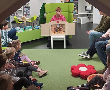 Bilderbuchrunde zur Leseförderung für Vorschulkinder in der Stadtteilbibliothek