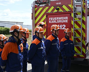 Große Übung der Jugendfeuerwehr Karlsruhe.