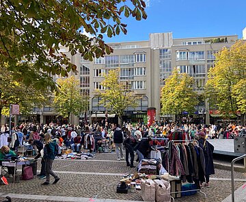 Flohmarkt auf dem Kronenplatz