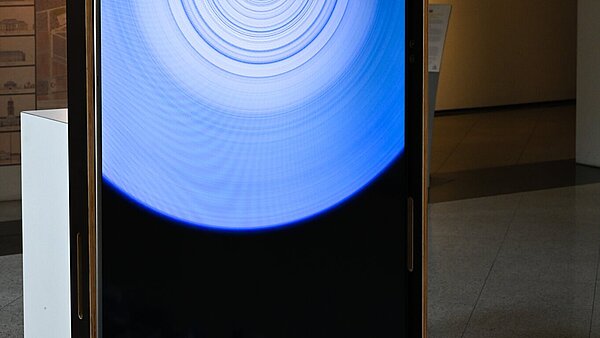 „Medienkunst ist hier“. Installation „Der Himmel über Karlsruhe“