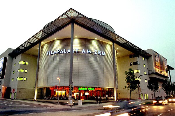 Außenansicht des Filmpalasts