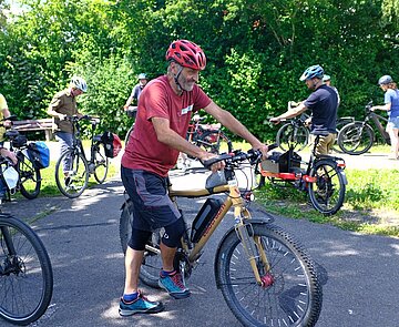 Den sicheren Umgang mit dem Pedelec lernen die Teilnehmerinnen und Teilnehmer in den Radsaß-Kursen.