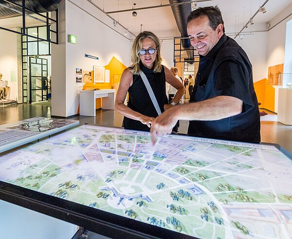 Ausstellung "Karlsruhe hat Pläne" im Stadtmuseum im Prinz-Max-Palais