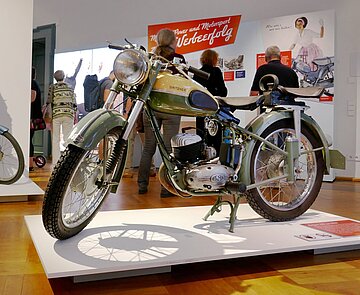 „Rassig, kraftvoll, schön“ – mit derart klangvollen Adjektiven belegten die Werbetexter bei Gritzner die Mopeds und Motorräder aus Durlacher Produktion.