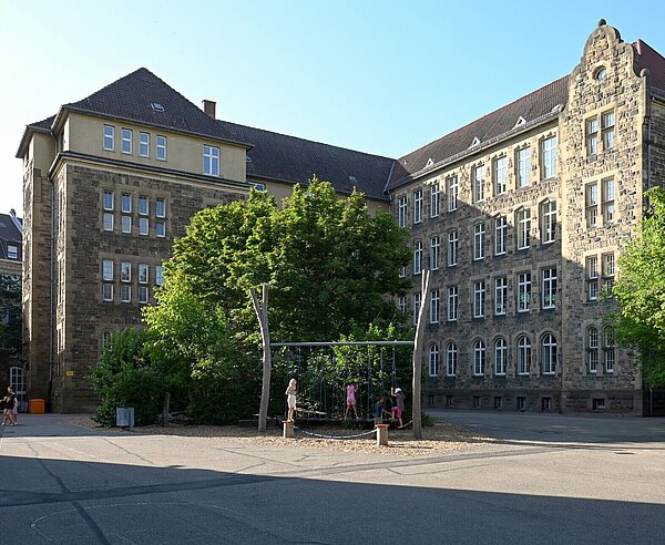 Denkmalgeschützter Bau aus dem Jahr 1908: Die Vogesenschule in Mühlburg