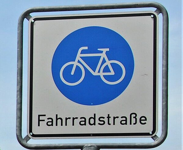 Schild Fahrradstraße