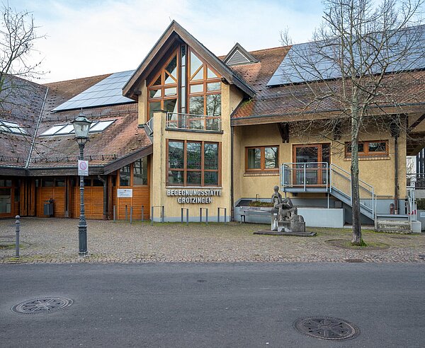Gebäudeansicht der Begegnungsstätte Grötzingen