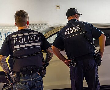 Bei einer gemeinsamen Schwerpunktaktion haben Polizei und Ordnungsamt in der Innenstadt Verstöße geahndet.