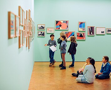 Kinderwerkstatt „Es tanzt das A und springt das Z – Bunte Schriftcollagen“