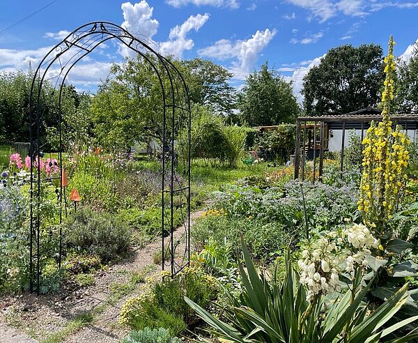 Ein Privatgarten öffnet seine Tore für Besucherinnen und Besucher.