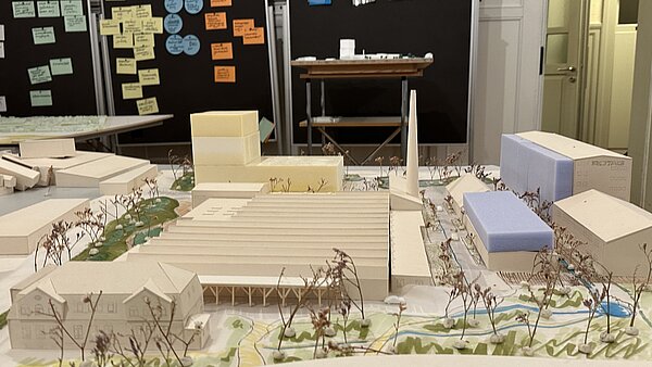 Arbeitsmodell der alten Tabakfabrik und Ideensammlung aus der Planungswerkstatt