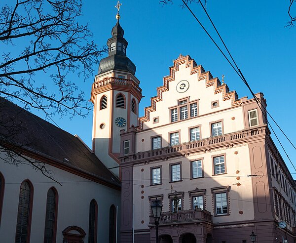 Außenansicht des Durlacher Rathauses