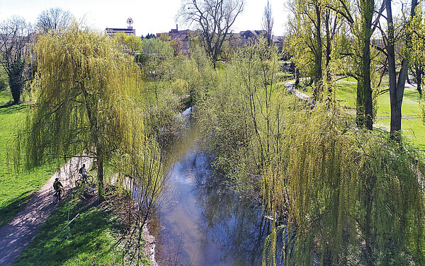 Das Foto zeigt die Alb aus der Vogelperspektive.