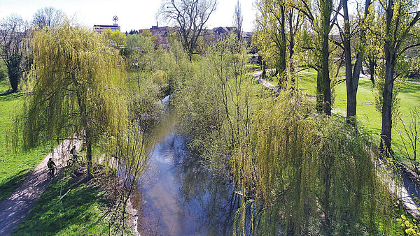 Das Foto zeigt die Alb aus der Vogelperspektive.