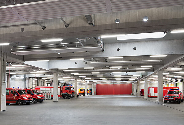 Fahrzeughalle innen