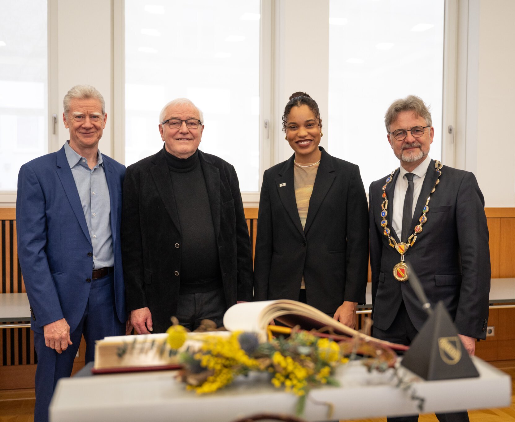 Zum 40. Indoor Meeting : Alain Blondel, Siegfried König, ­Yemisi Ogunleye und OB Dr. Frank Mentrup (v.l.).
