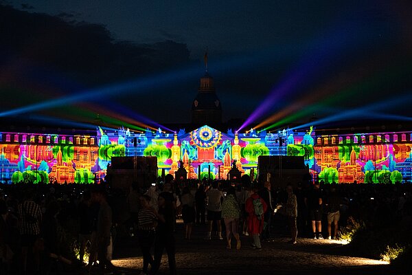 Schlosslichtspiele 2023, Illumination der Karlsruher Schlossfassade, achte Ausgabe