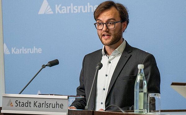 Eine lebenswerte Zukunft für alle Karlsruher Bürgerinnen und Bürger hatte GRÜNE-Fraktionschef Aljoscha Löffler im Blick.