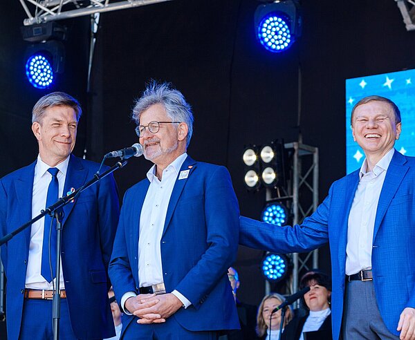 Die Oberbürgermeister der drei Partnerstädte Nancy, Karlsruhe und Winnyzja beim Treffen in der Ukraine.