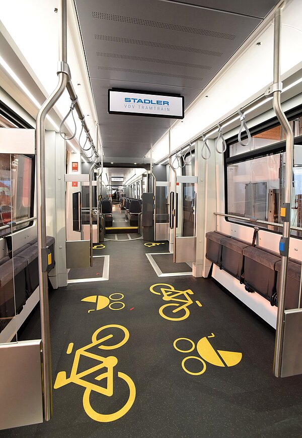 Der Innenraum der neuen Stadtbahngeneration.