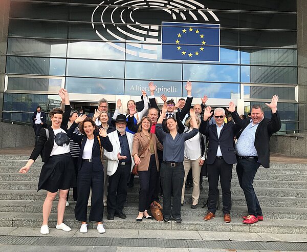 Unter der Leitung von Oberbürgermeister Dr. Frank Mentrup reisten 16 Stadträtinnen und Stadträte nach Brüssel.
